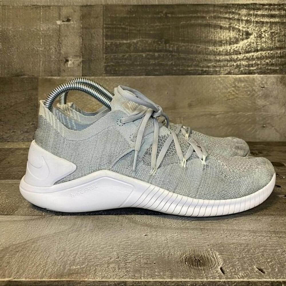 Nike free Womens 8.5 TR Flyknit 3 942887-002 Grey and White Lace Up Sneaker